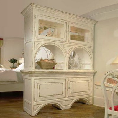 Фото Витрина широкая - стиль American Cottage - Для кухни - Со стеклянными дверями - Habersham - Grand Cottage - Купить в Интернет-магазине