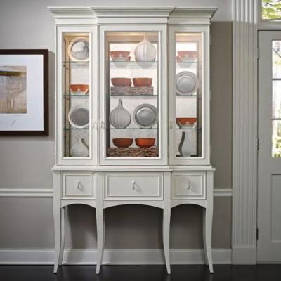 Фото Витрина широкая - стиль American Cottage - Для столовой - Со стеклянными дверями - Habersham - Grand Cottage - Купить в Интернет-магазине