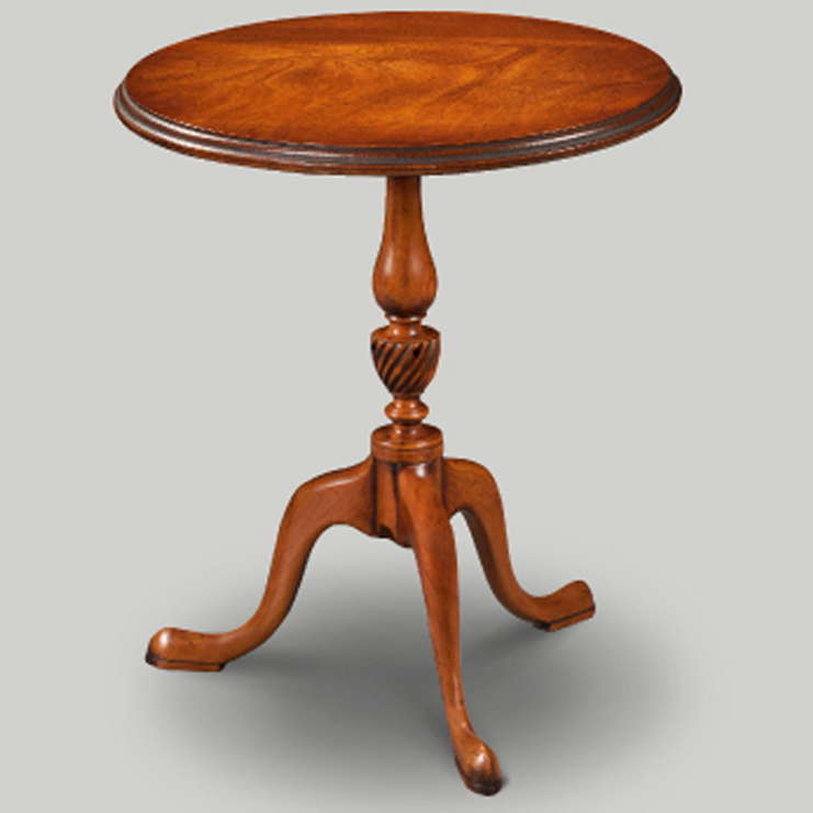 Фото Стол под лампу - стиль Английская классика - Для гостиной - Купить в Интернет-магазине Фото Стол под лампу - стиль Английская классика - Для гостиной - Купить в Интернет-магазине