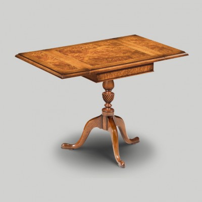 Фото Стол под лампу - стиль Английская классика - Для гостиной - Купить в Интернет-магазине