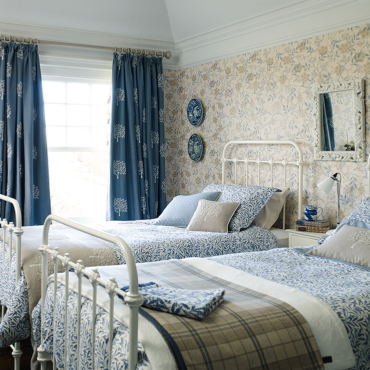 Фото Обои с рисунком - Растение - стиль Английская классика - Голубы - Купить в Интернет-магазине