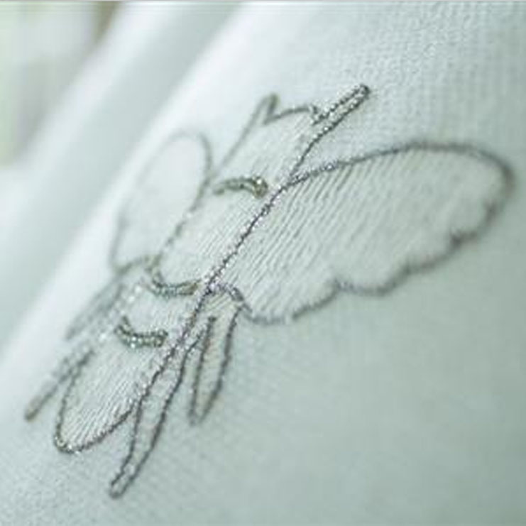 Фото Подушка декоративная - стиль Английский - Кремовая - Купить в Интернет-магазине