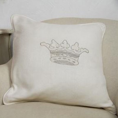 Фото Подушка декоративная - стиль Английский - Кремовая - Купить в Интернет-магазине