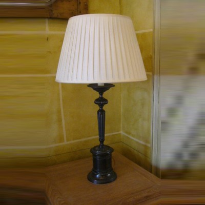 Фото Настольная лампа - стиль Английская классика - Металлическая - Купить в Интернет-магазине