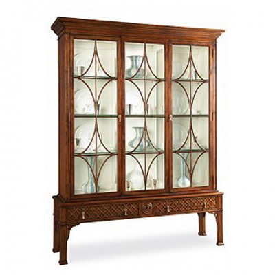 Фото Витрина широкая - стиль Современная классика - Для гостиной - Со стеклянными дверями - Hickory White - Innovation - Купить в Интернет-магазине