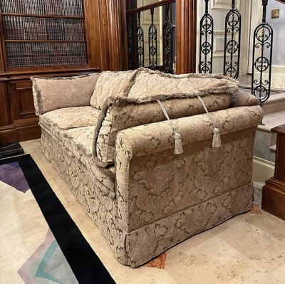 Фото Диван большой - стиль Английская классика - Для гостиной - В наличии - Купить в Интернет-магазине