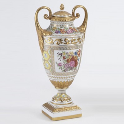 Фото Ваза - стиль Классический - Фарфоровая - Купить в Интернет-магазине