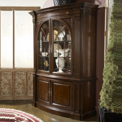 Фото Витрина широкая - стиль Американская классика - Для гостиной - Со стеклянными дверями - English Interiors - American Cherry - В наличии - Купить в Интернет-магазине
