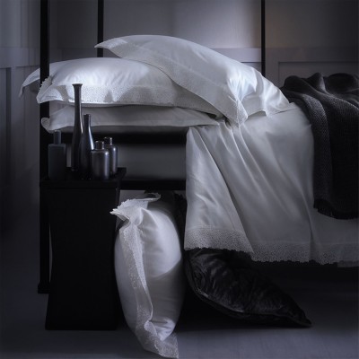 Фото Комплект постельного белья - стиль Европейский - Белый - Купить в Интернет-магазине