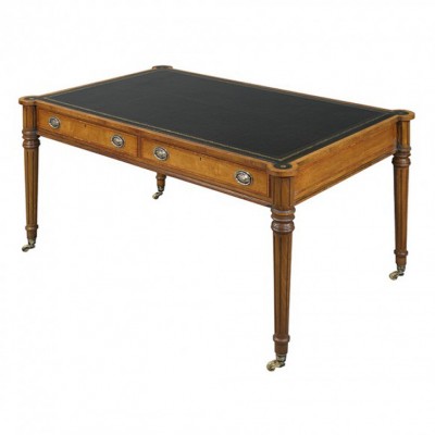 Фото Стол письменный - стиль Английская классика - Для кабинета - Купить в Интернет-магазине