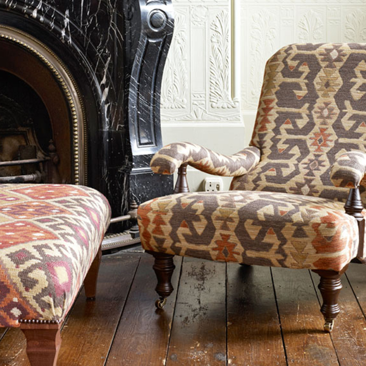 Фото Ткань портьерная с рисунком - Орнамент - стиль Английский - Бежевый - Купить в Интернет-магазине