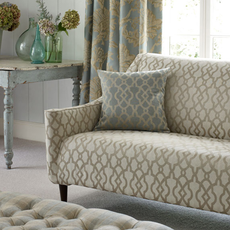 Фото Ткань портьерная с рисунком - Орнамент - стиль Английский - Фиолетовый - Купить в Интернет-магазине Фото Ткань портьерная с рисунком - Орнамент - стиль Английский - Фиолетовый - Купить в Интернет-магазине