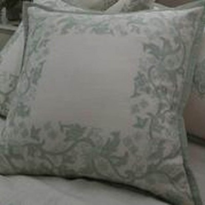 Фото Подушка декоративная - стиль Английский - Белая - Купить в Интернет-магазине