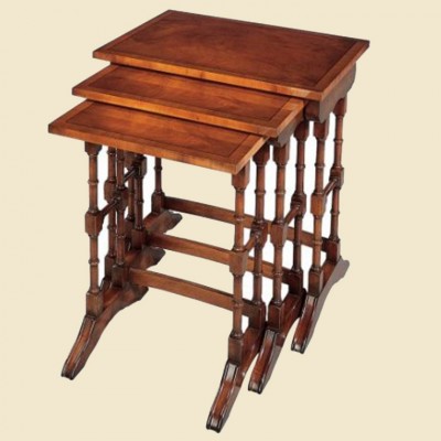 Фото Стол под лампу - стиль Английская классика - Для гостиной - Купить в Интернет-магазине