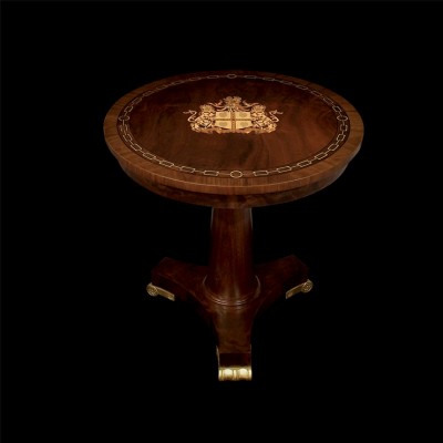 Фото Стол под лампу - стиль Английская классика - Для гостиной - Купить в Интернет-магазине