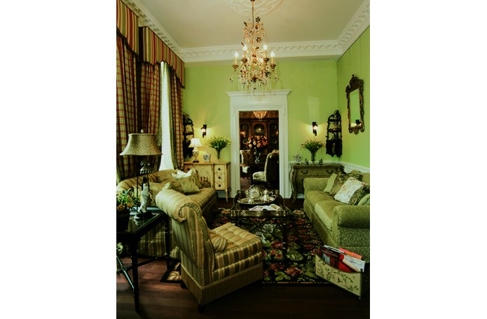 Стиль Гранд салон в интерьере гостиной в зеленых тонах
